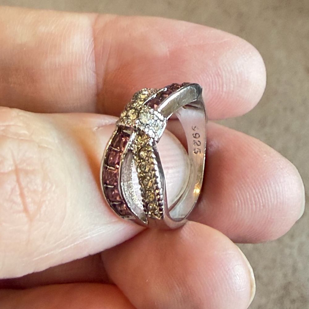 S925 Sterling Vintage Purple Ring. - Picture 5 of 6